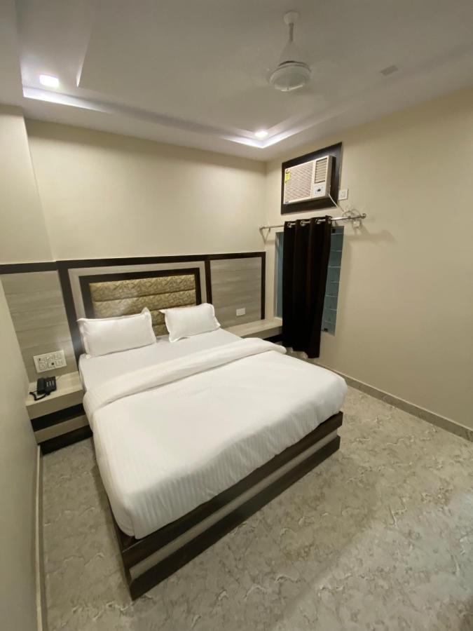 Hotel Blue Sky Haridwar Bagian luar foto