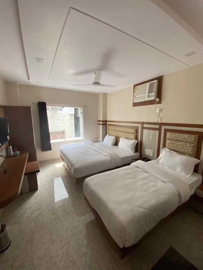 Hotel Blue Sky Haridwar Bagian luar foto