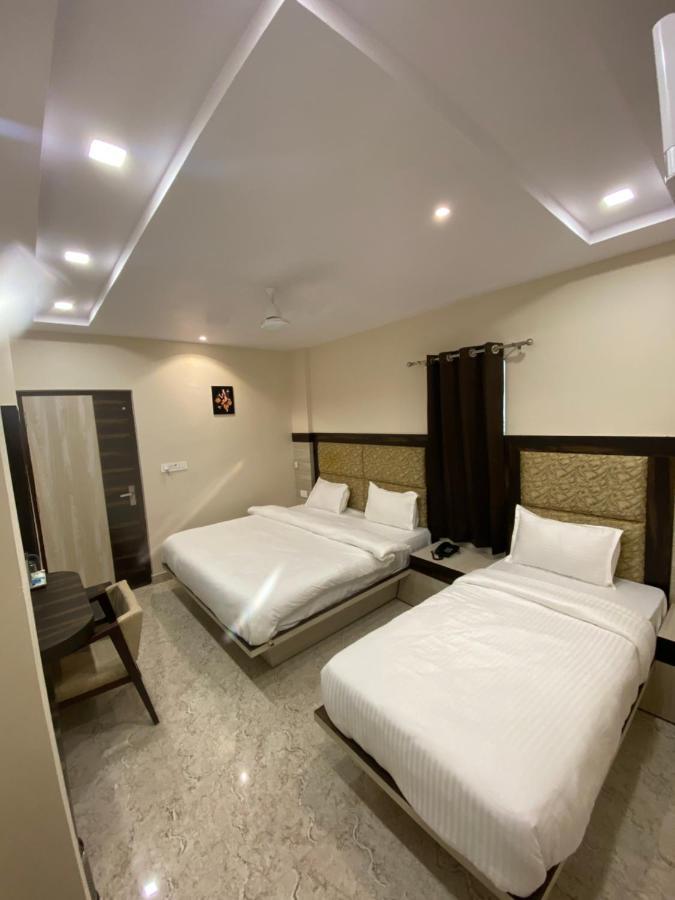 Hotel Blue Sky Haridwar Bagian luar foto