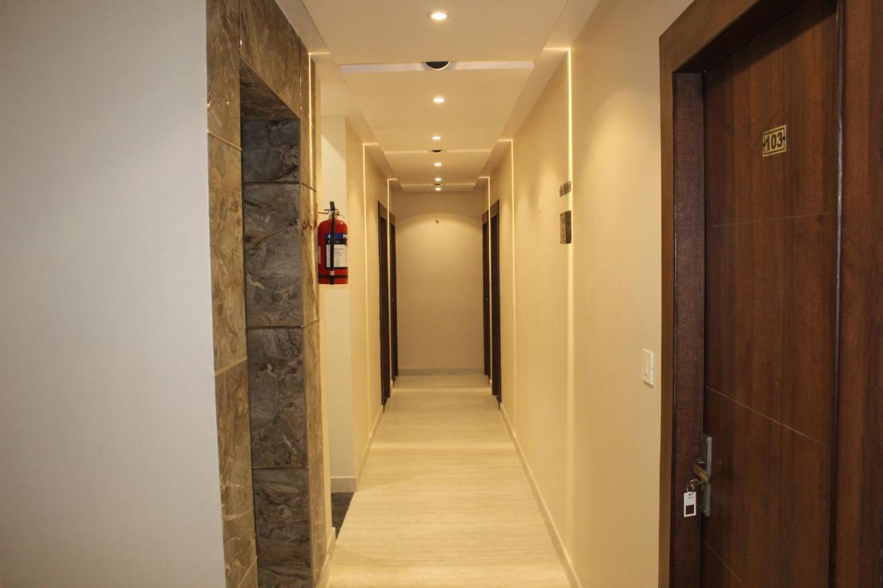 Hotel Blue Sky Haridwar Bagian luar foto