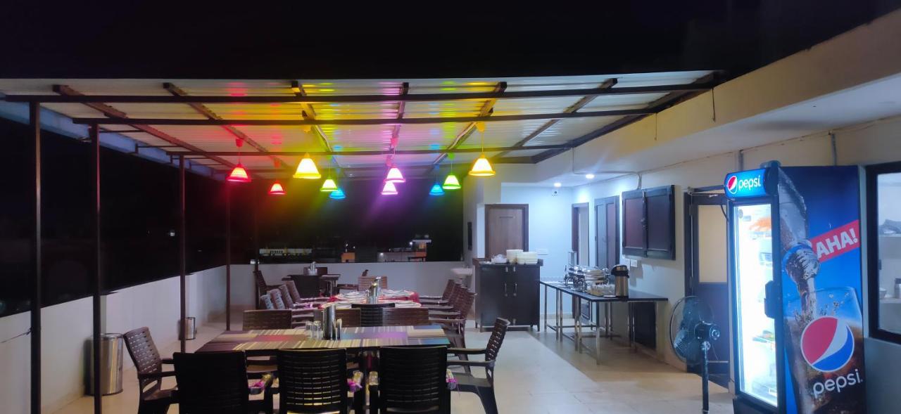 Hotel Blue Sky Haridwar Bagian luar foto